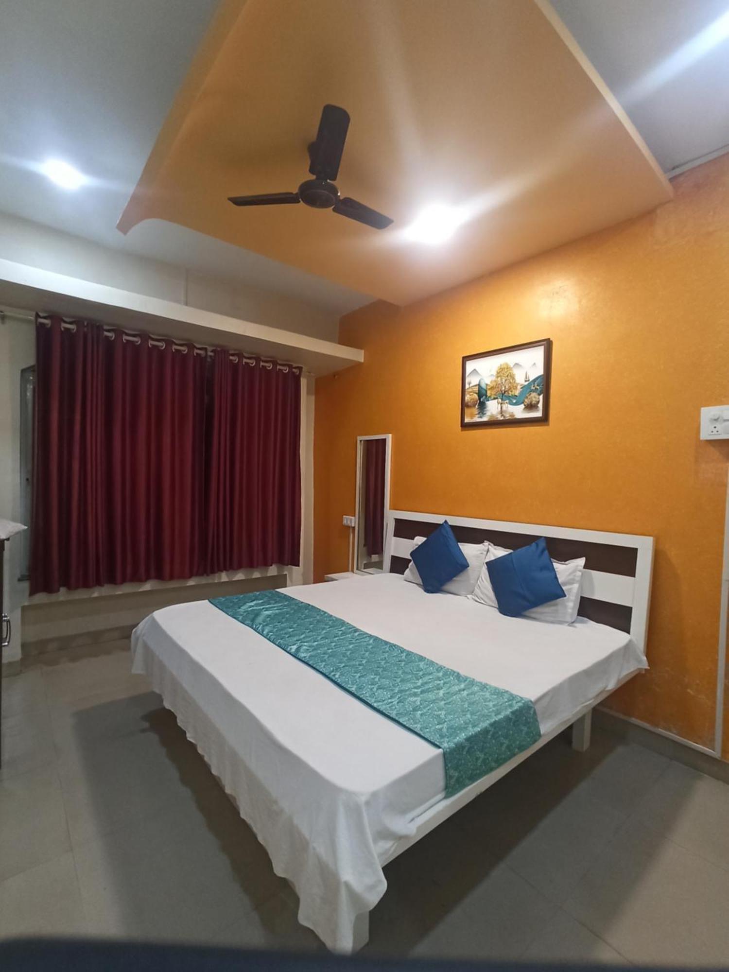 Malwade Motel Pune Exterior foto